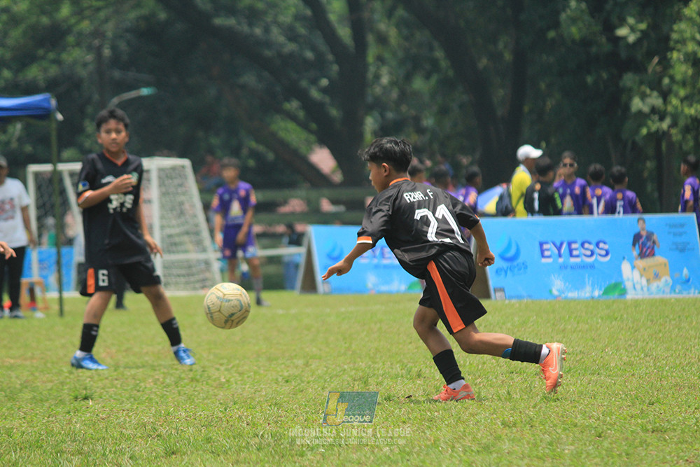 ijl u12 121025 jips soccer vs nusantara 2004