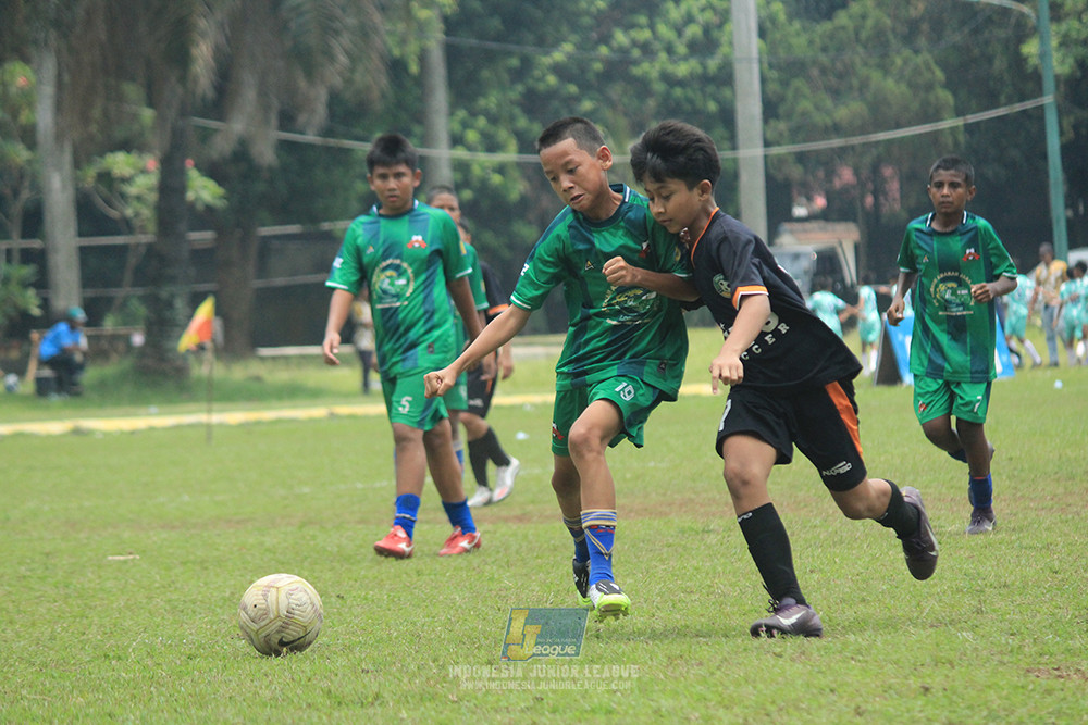 ijl u12 121025 jips soccer vs nusantara 2004