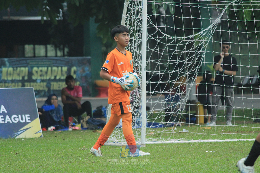 ijl u12 121025 jips soccer vs nusantara 2004