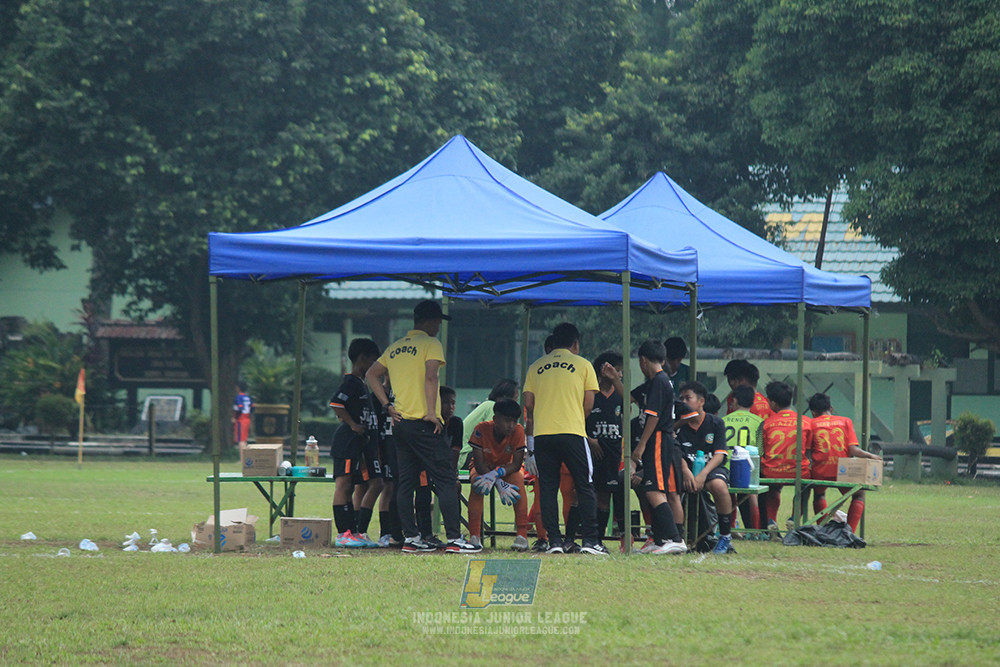 ijl u12 121025 jips soccer vs nusantara 2004