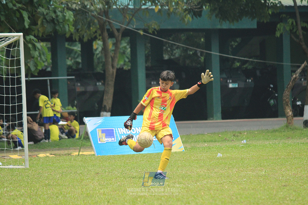 ijl u12 121025 jips soccer vs nusantara 2004