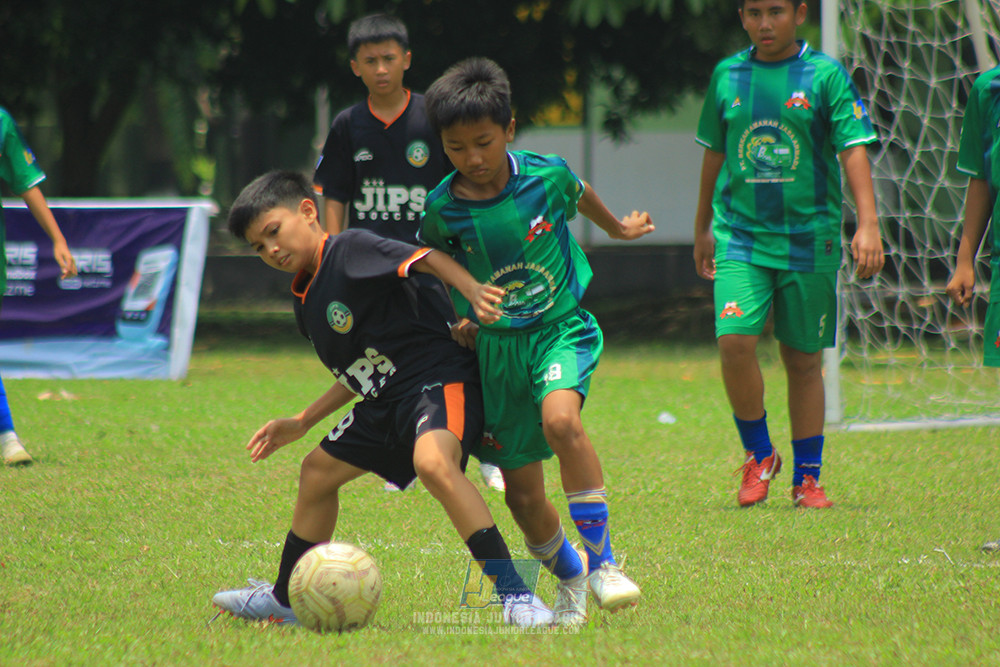 ijl u12 121025 jips soccer vs nusantara 2004