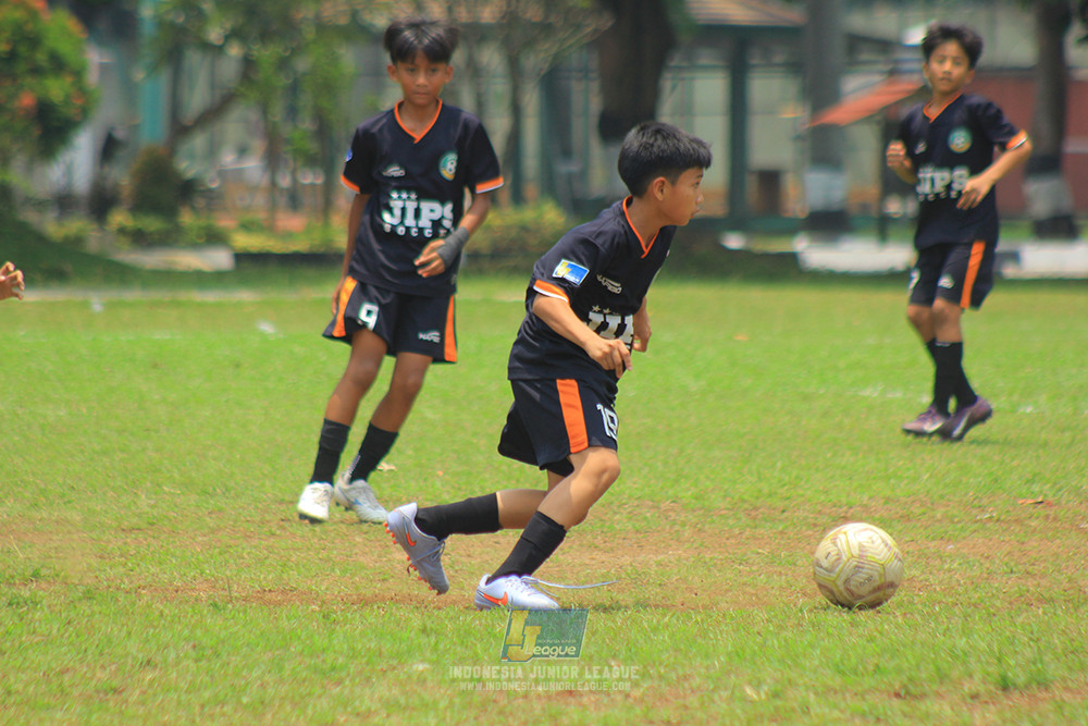ijl u12 121025 jips soccer vs nusantara 2004