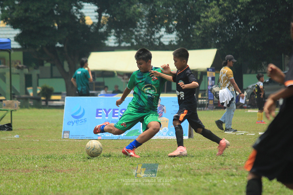 ijl u12 121025 jips soccer vs nusantara 2004