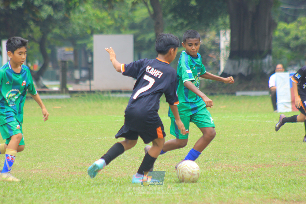 ijl u12 121025 jips soccer vs nusantara 2004