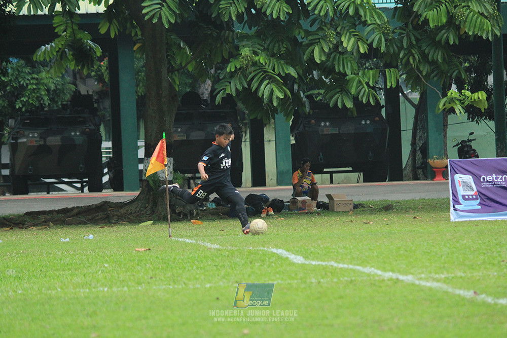 ijl u12 121025 jips soccer vs nusantara 2004