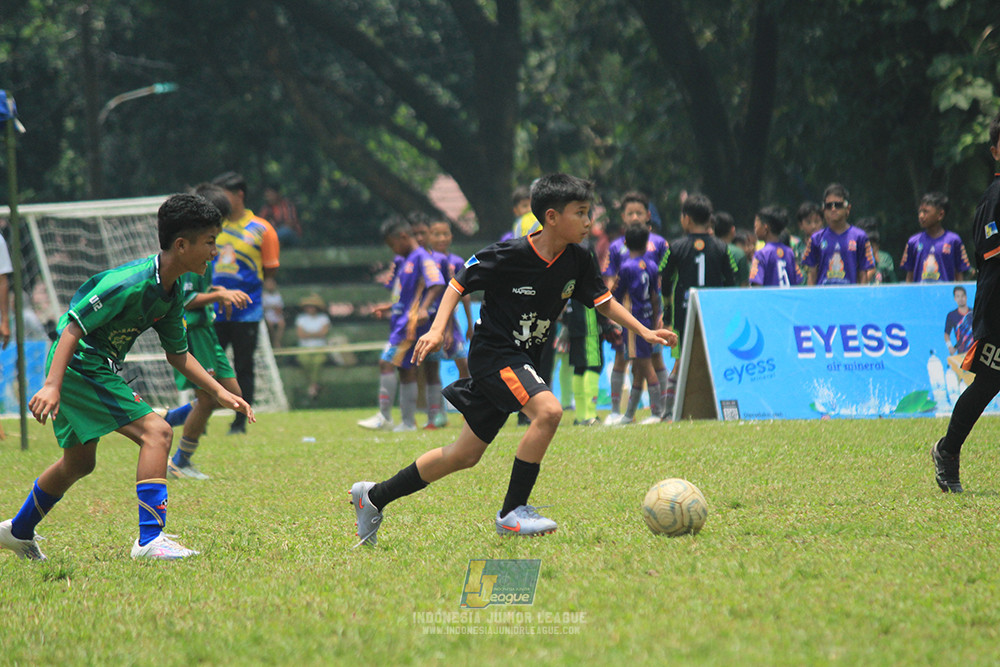 ijl u12 121025 jips soccer vs nusantara 2004