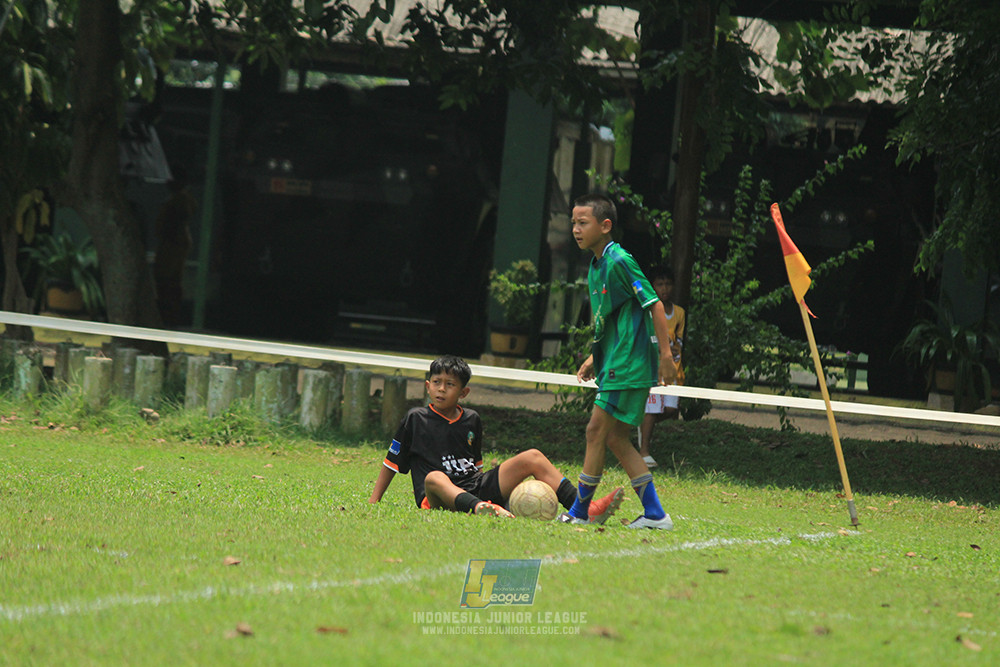 ijl u12 121025 jips soccer vs nusantara 2004