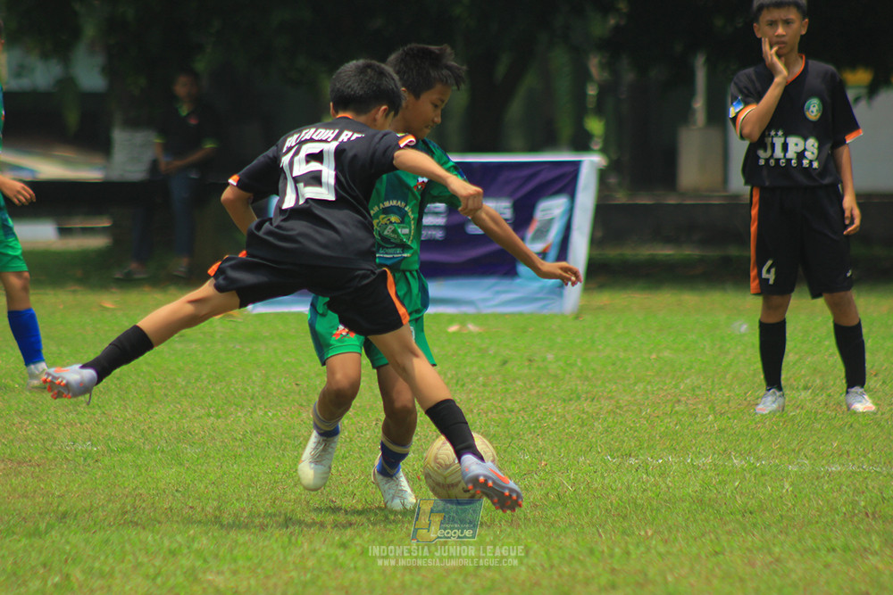ijl u12 121025 jips soccer vs nusantara 2004
