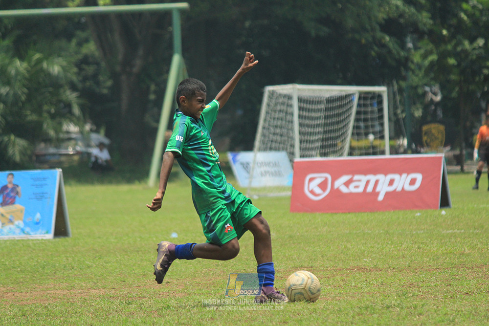 ijl u12 121025 jips soccer vs nusantara 2004