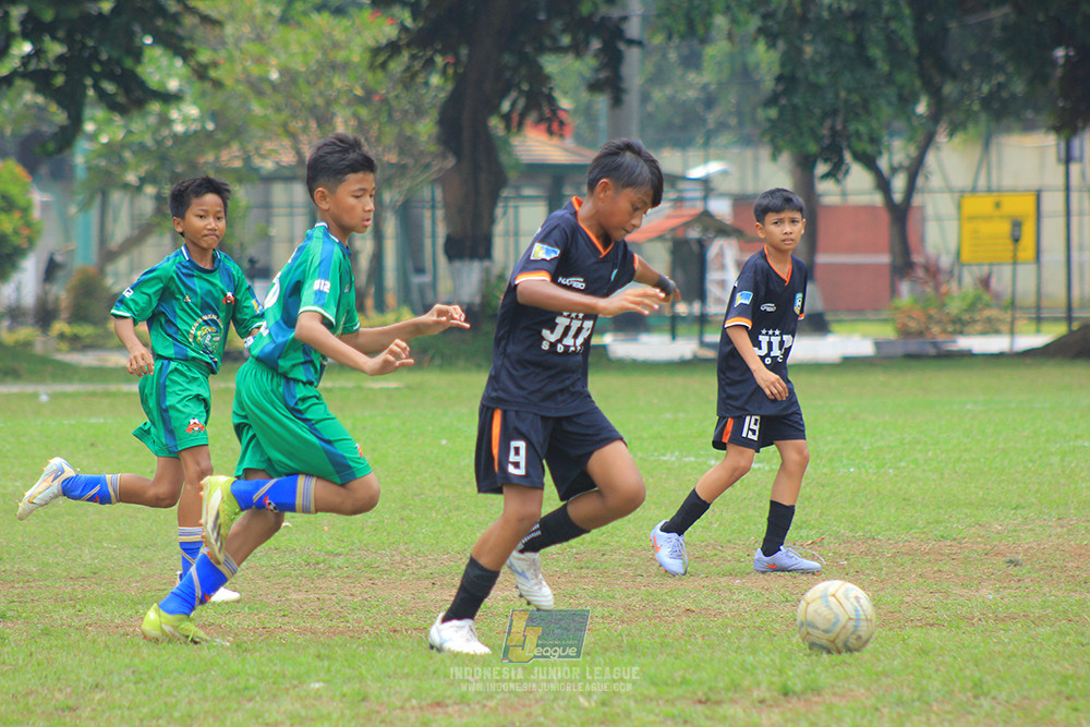ijl u12 121025 jips soccer vs nusantara 2004