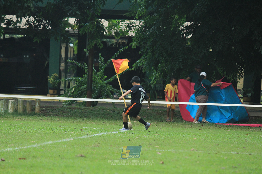 ijl u12 121025 jips soccer vs nusantara 2004