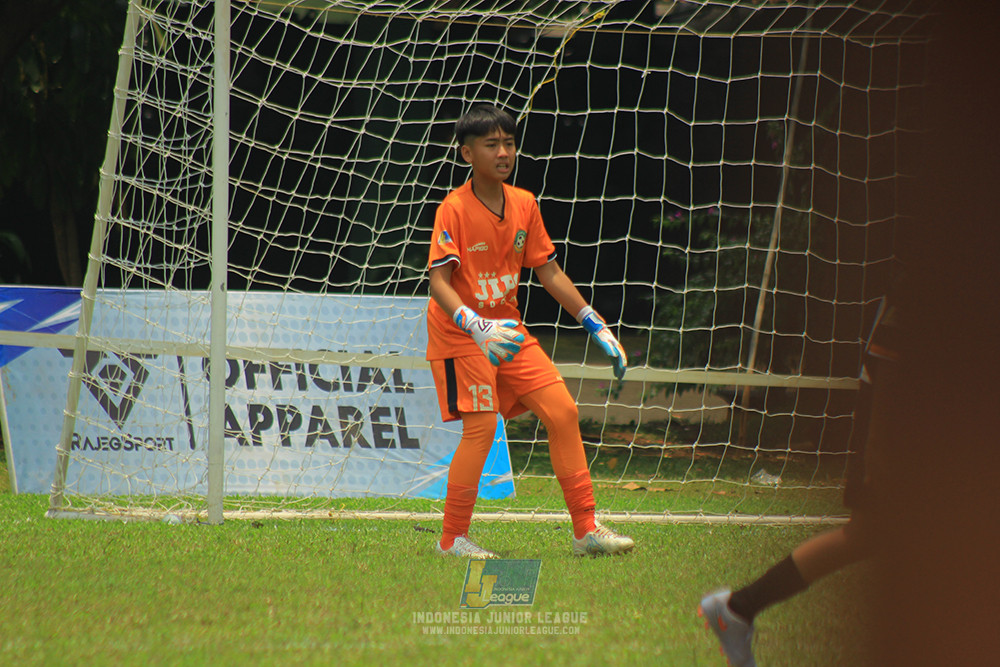 ijl u12 121025 jips soccer vs nusantara 2004