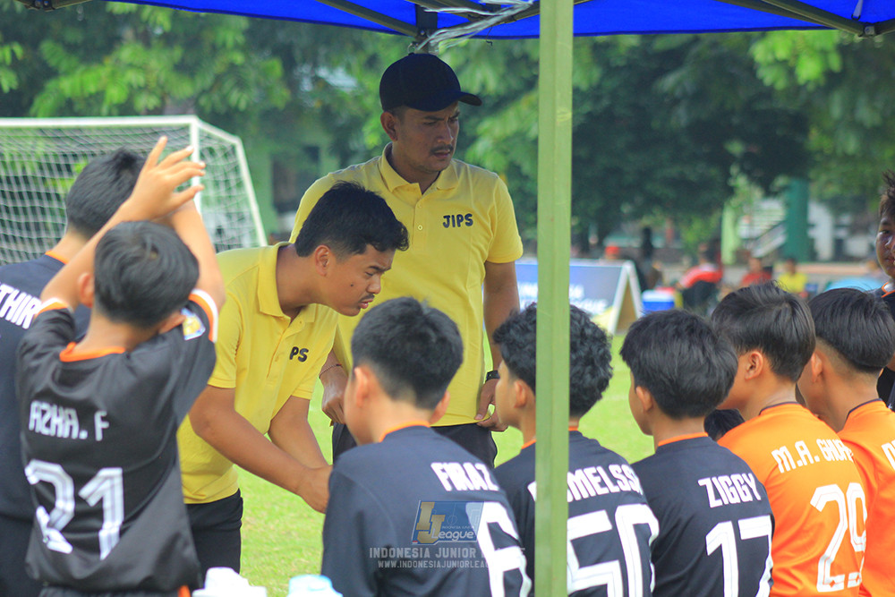 ijl u12 121025 jips soccer vs nusantara 2004