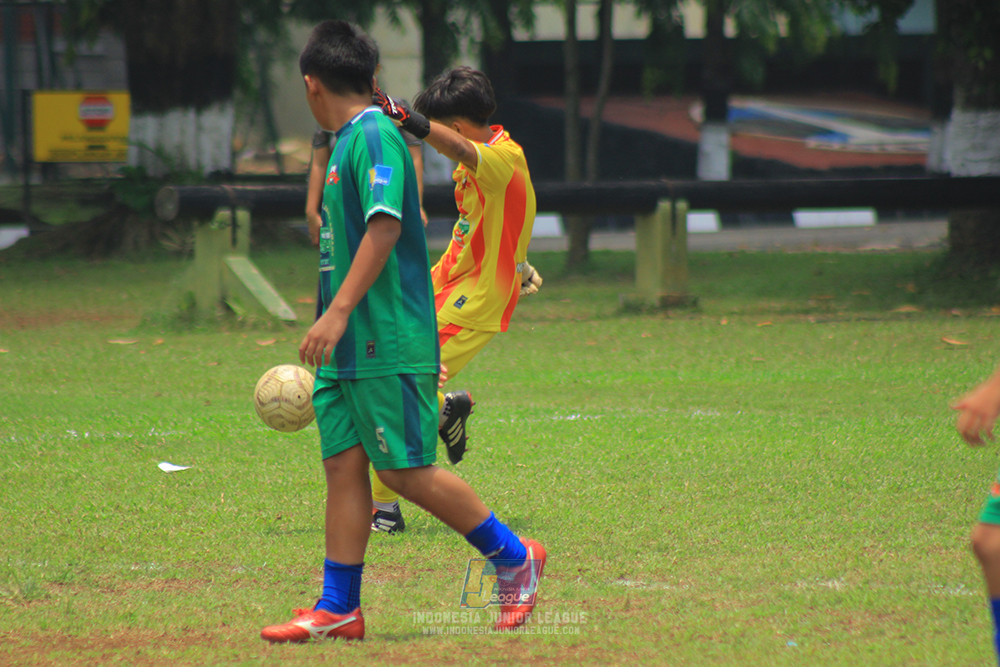 ijl u12 121025 jips soccer vs nusantara 2004