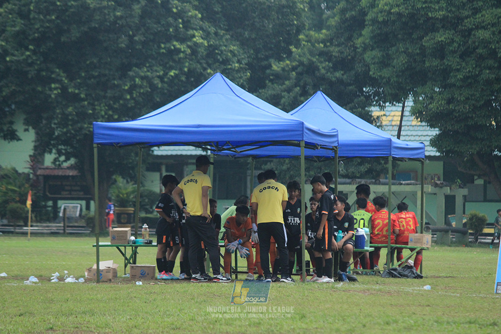 ijl u12 121025 jips soccer vs nusantara 2004