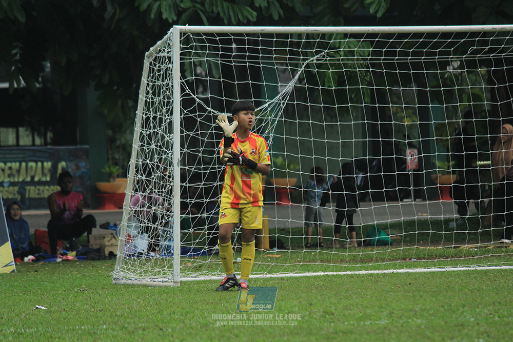 ijl u12 121025 jips soccer vs nusantara 2004