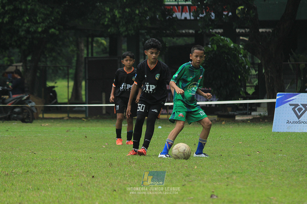 ijl u12 121025 jips soccer vs nusantara 2004