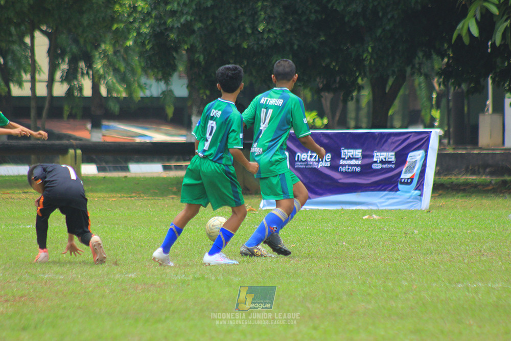 ijl u12 121025 jips soccer vs nusantara 2004