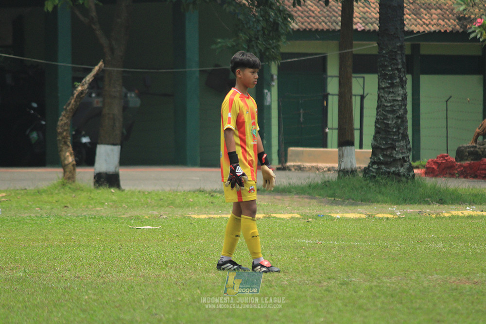 ijl u12 121025 jips soccer vs nusantara 2004