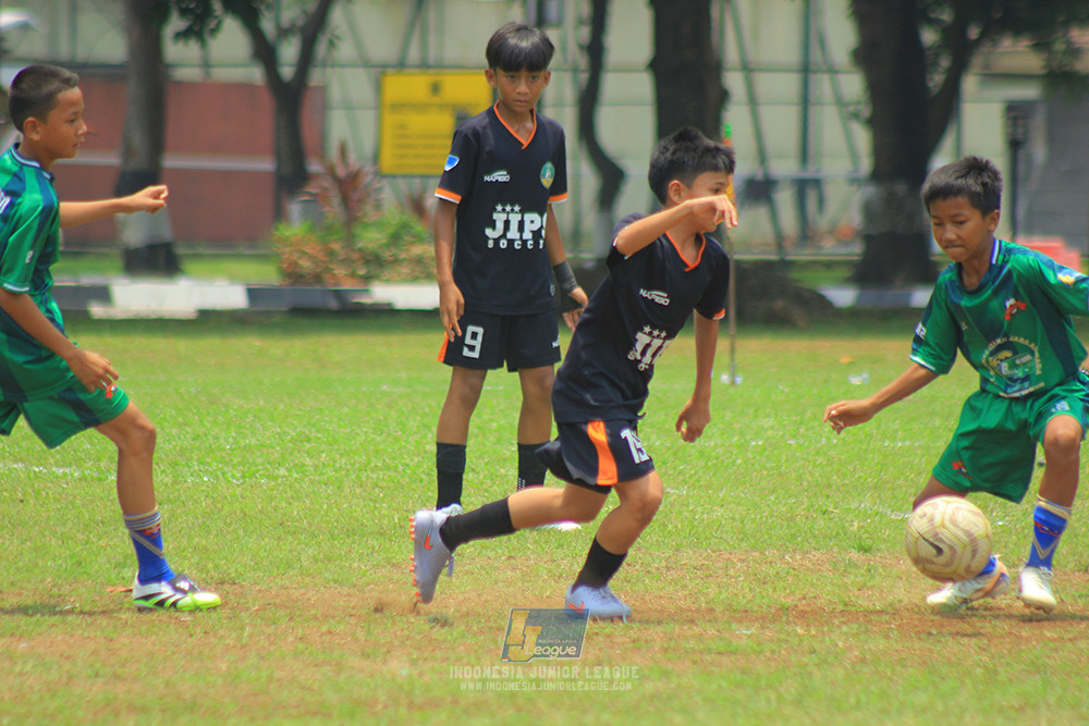 ijl u12 121025 jips soccer vs nusantara 2004