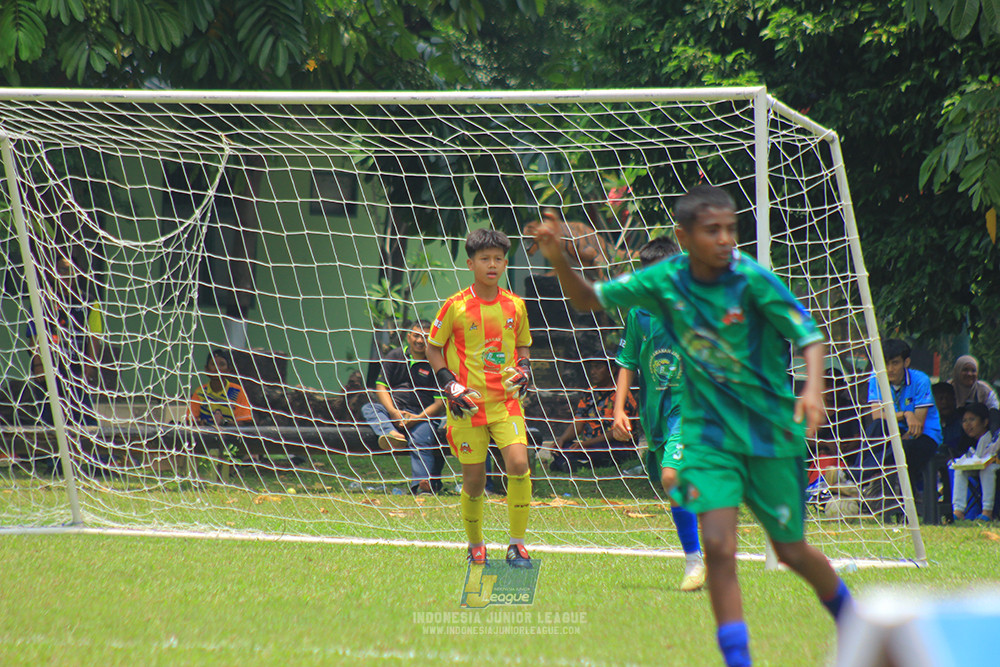ijl u12 121025 jips soccer vs nusantara 2004