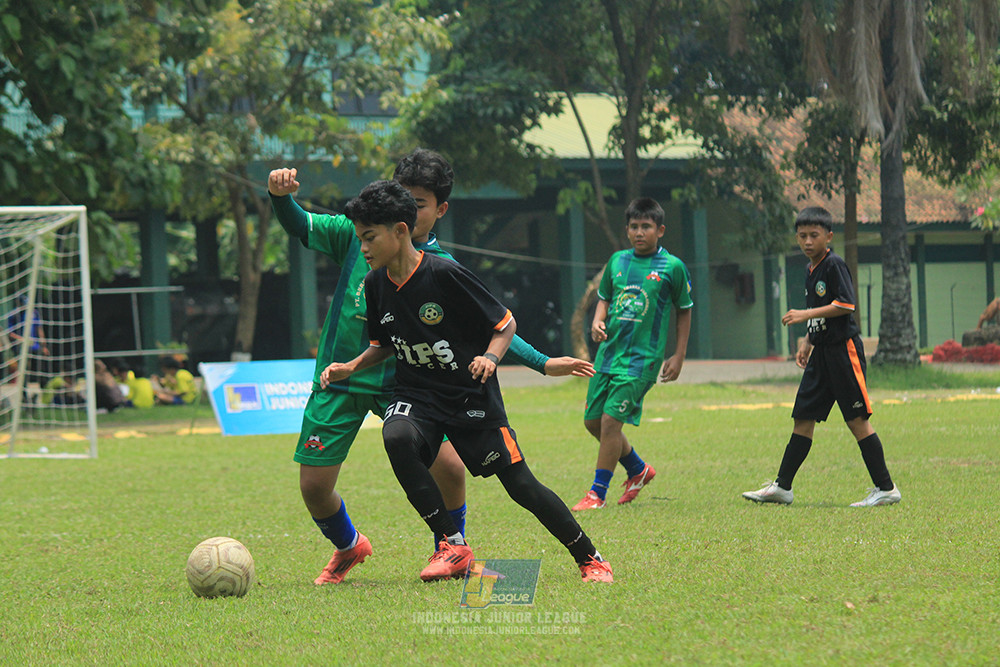 ijl u12 121025 jips soccer vs nusantara 2004