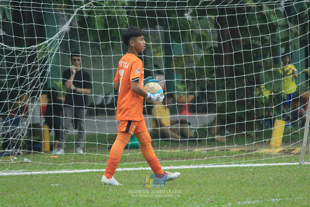 ijl u12 121025 jips soccer vs nusantara 2004