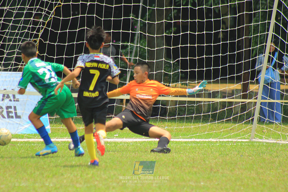 ijl u12 121025 nunsantara 2004 vs brazillian soccer bintaro