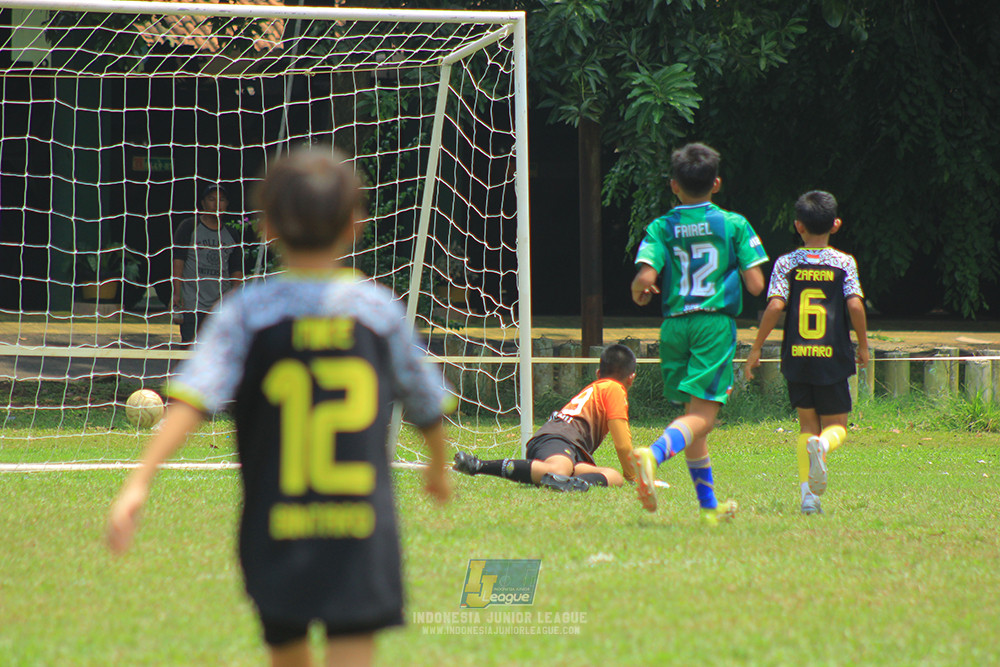 ijl u12 121025 nunsantara 2004 vs brazillian soccer bintaro