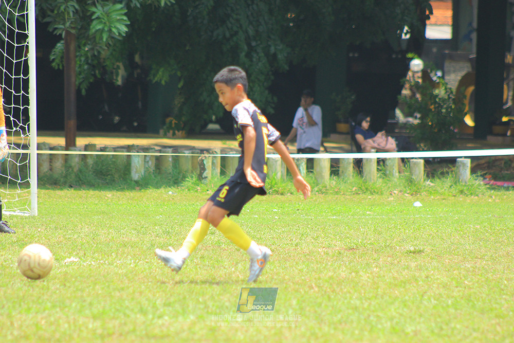 ijl u12 121025 nunsantara 2004 vs brazillian soccer bintaro