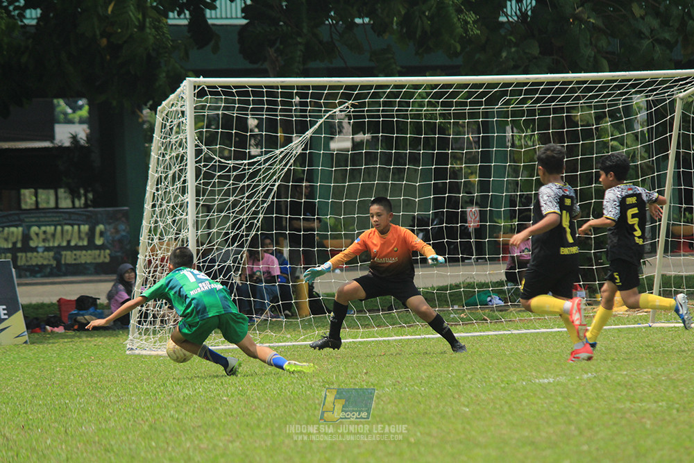 ijl u12 121025 nunsantara 2004 vs brazillian soccer bintaro