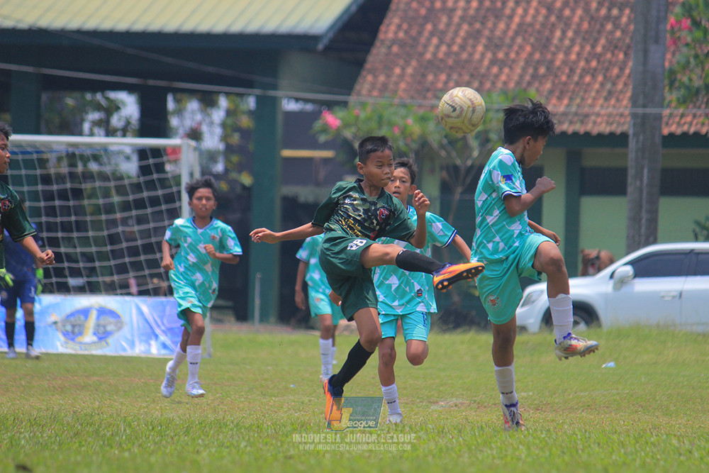 ijl u12 121025 wiradhika soccer vs pulomas fc