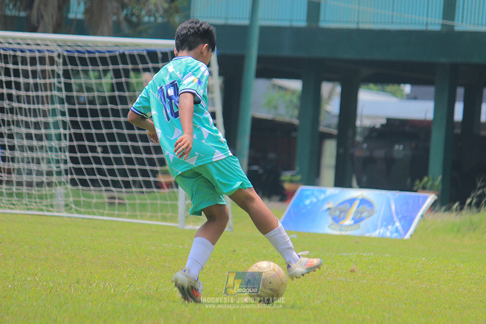 ijl u12 121025 wiradhika soccer vs pulomas fc