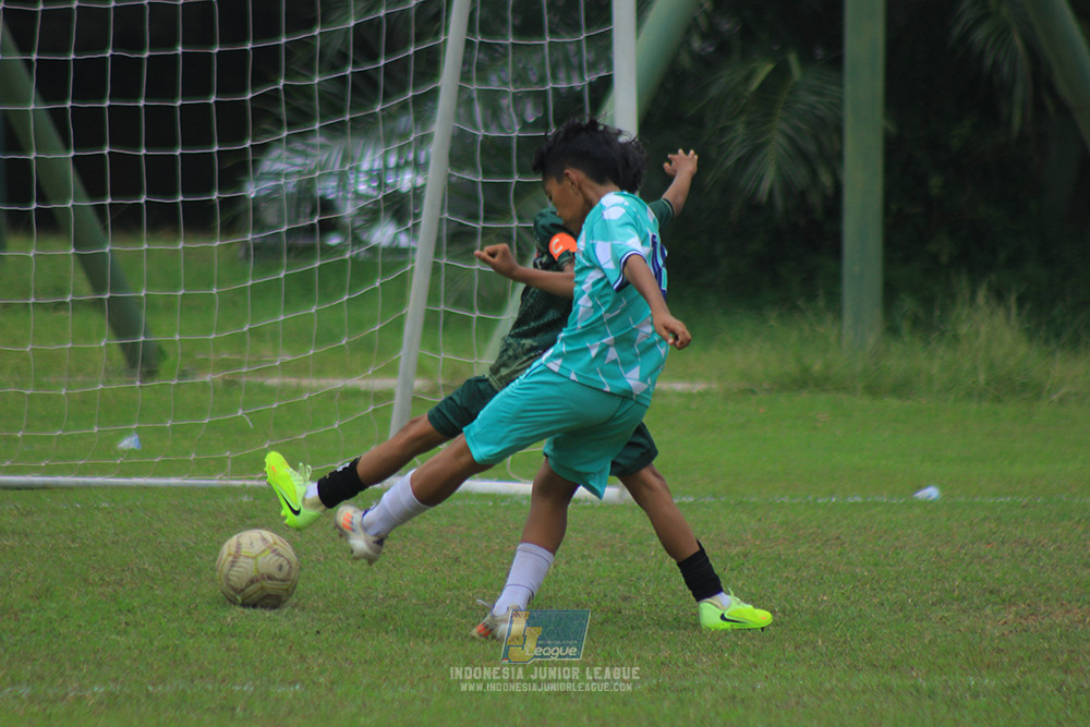 ijl u12 121025 wiradhika soccer vs pulomas fc