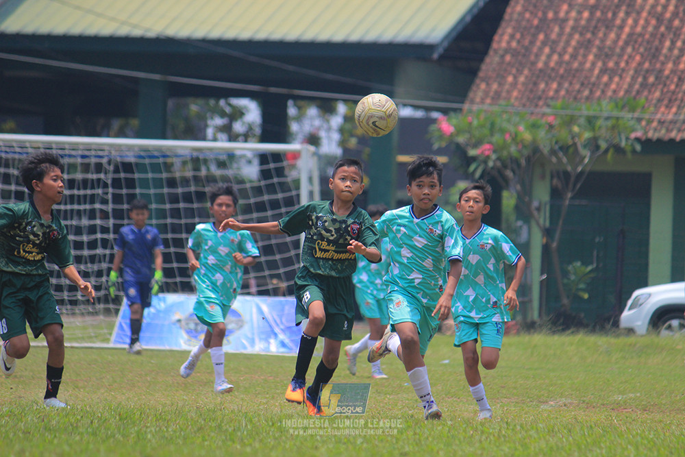 ijl u12 121025 wiradhika soccer vs pulomas fc