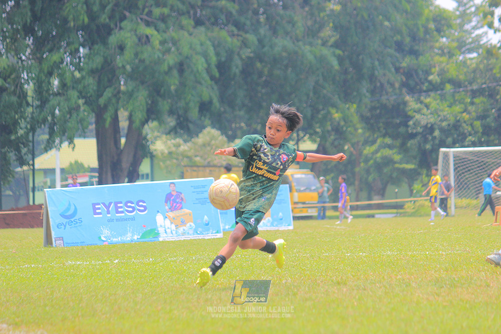 ijl u12 121025 wiradhika soccer vs pulomas fc