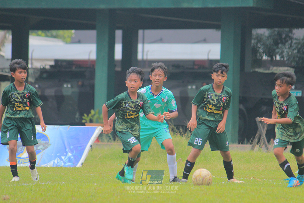 ijl u12 121025 wiradhika soccer vs pulomas fc