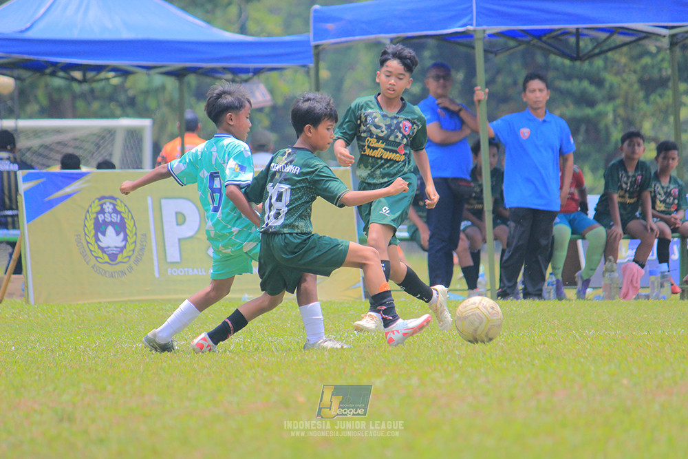 ijl u12 121025 wiradhika soccer vs pulomas fc