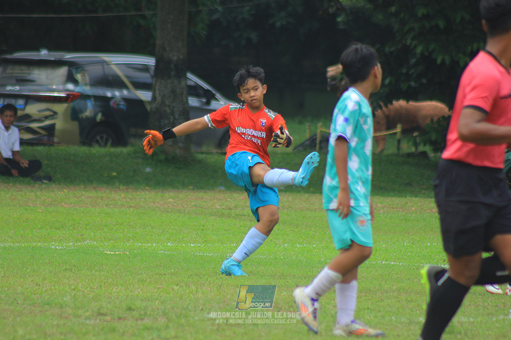 ijl u12 121025 wiradhika soccer vs pulomas fc