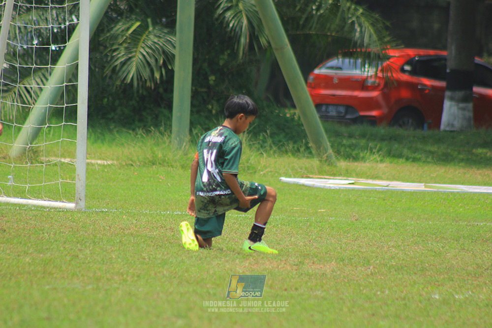 ijl u12 121025 wiradhika soccer vs pulomas fc