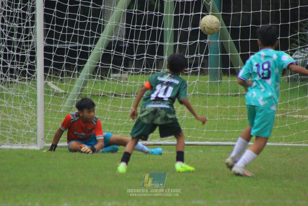 ijl u12 121025 wiradhika soccer vs pulomas fc