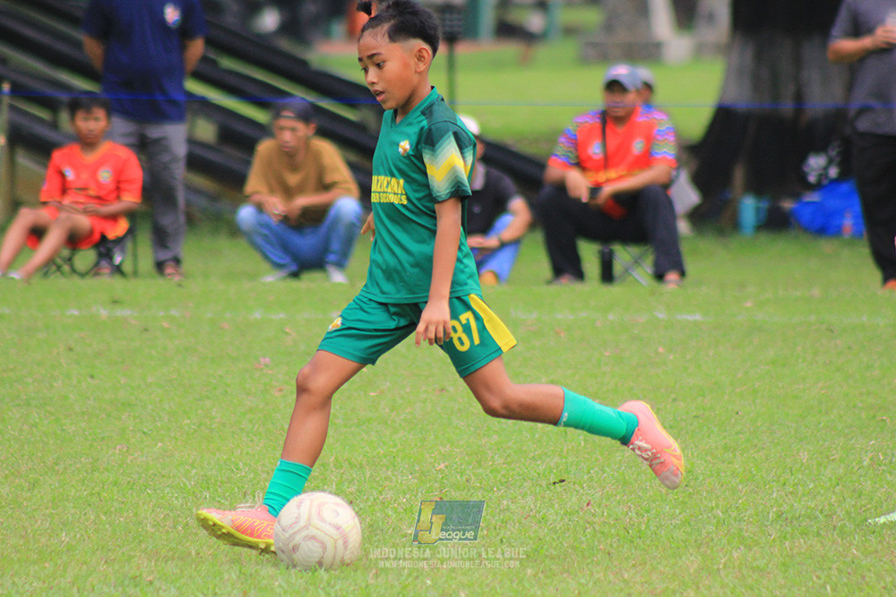 ijl u12 130725 brazillian soccer lfa vs putra ciledug