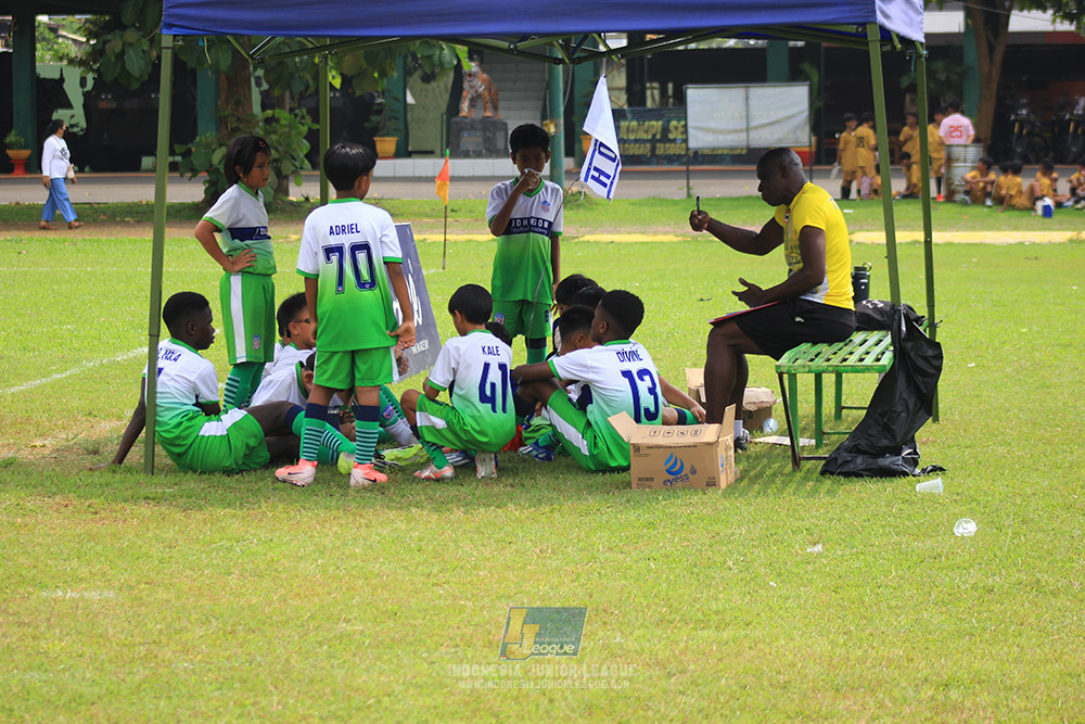 ijl u12 130725 johnson sports academy vs jips soccer