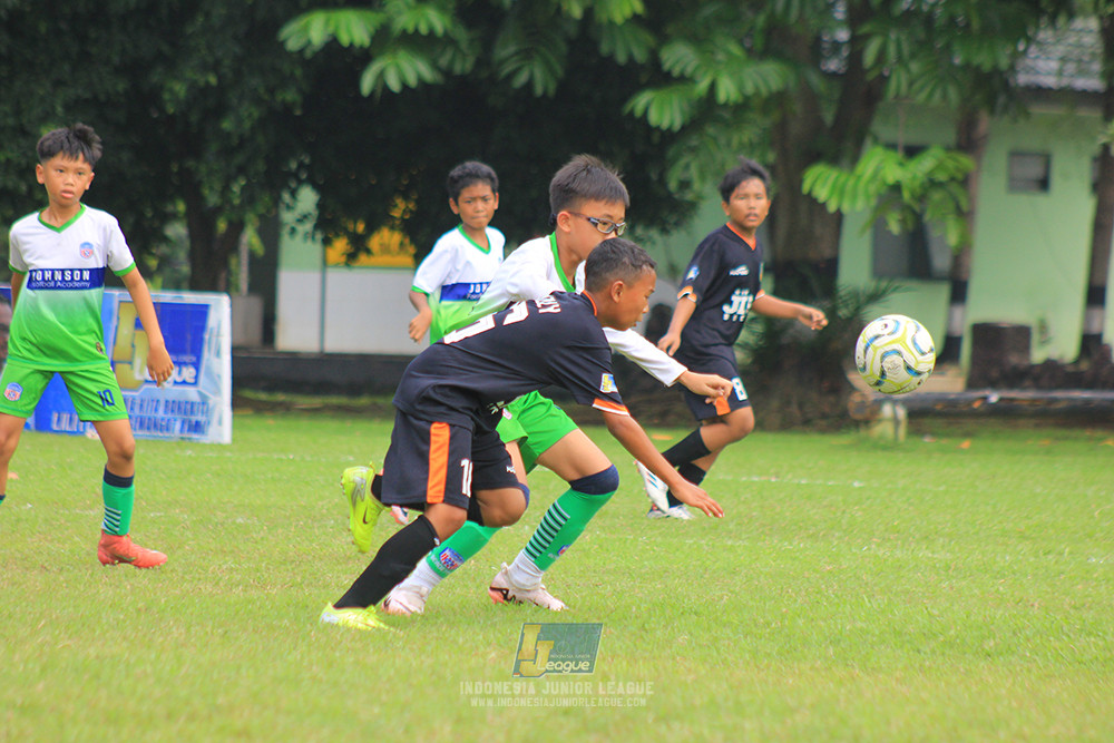 ijl u12 130725 johnson sports academy vs jips soccer