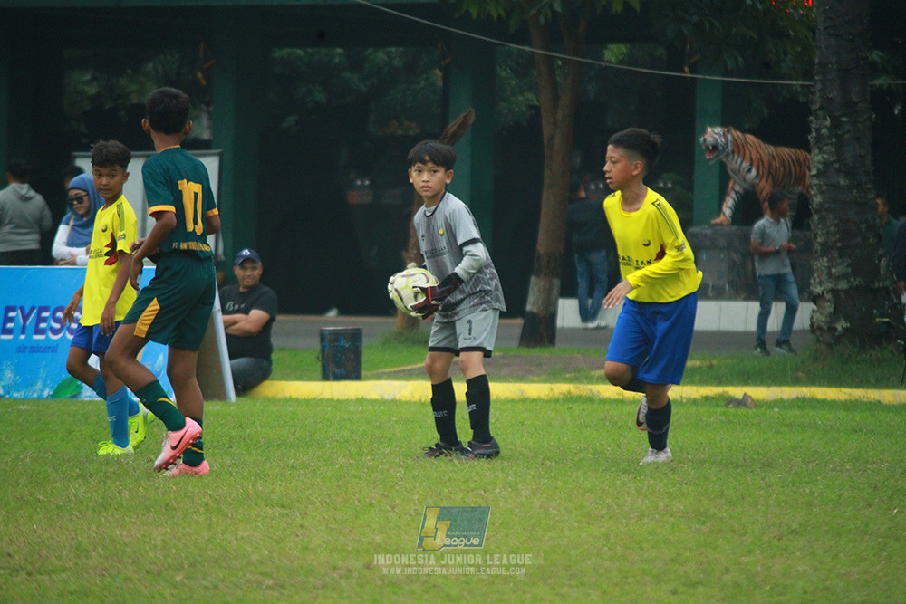 ijl u12 130725 newland fa vs brazillian soccer serpong
