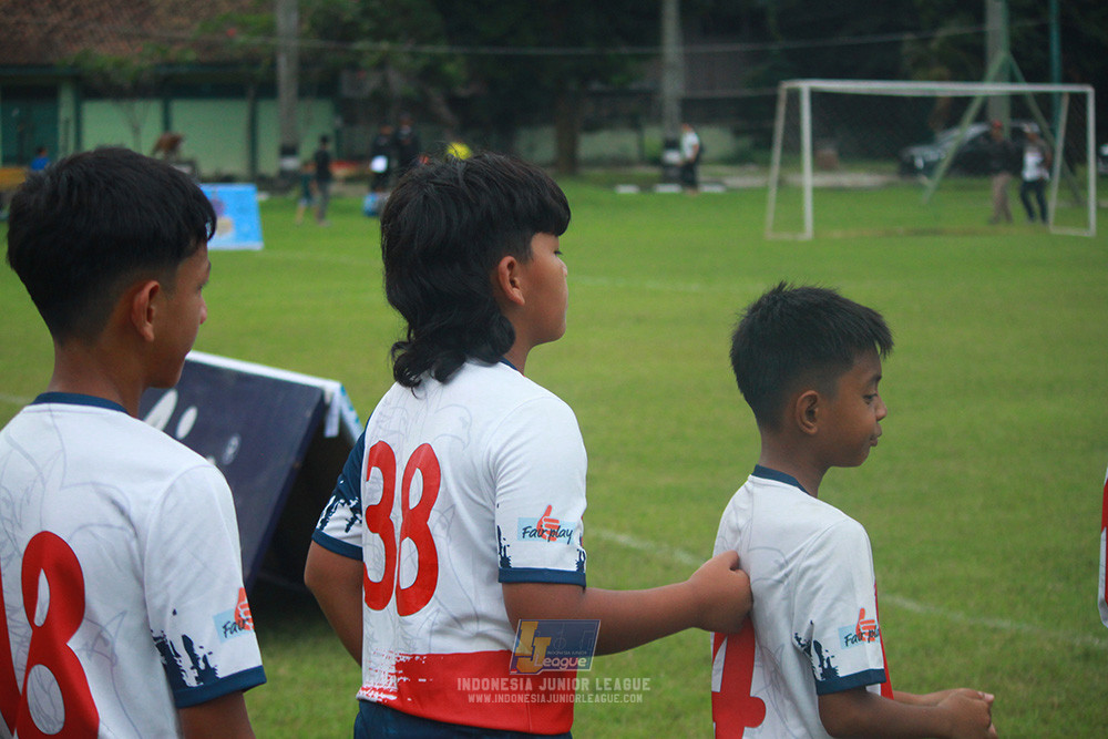 ijl u12 130725 wiradhika soccer vs binna banua fc blue