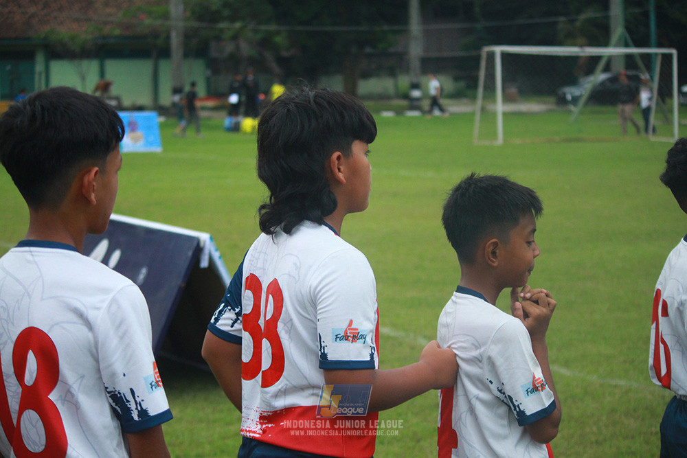 ijl u12 130725 wiradhika soccer vs binna banua fc blue