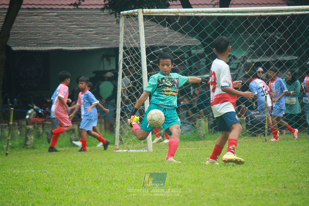 ijl u12 130725 wiradhika soccer vs binna banua fc blue