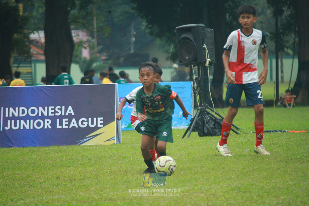 ijl u12 130725 wiradhika soccer vs binna banua fc blue